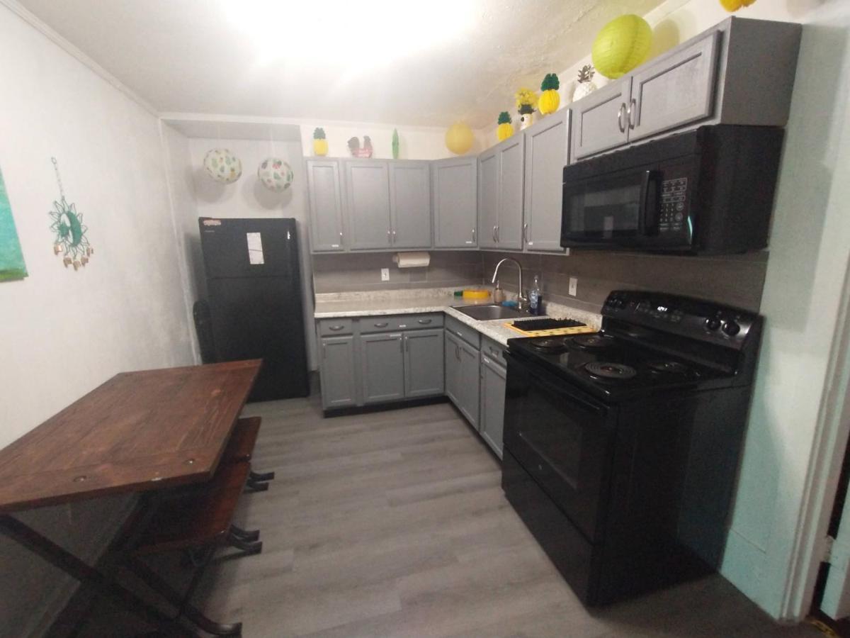 Welcome To Pineapple House! Pensacola Bagian luar foto